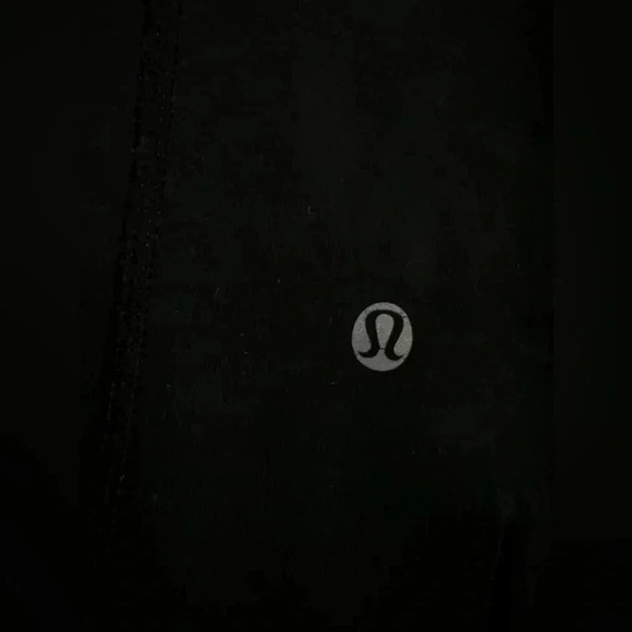 Lululemon size 8 cropped wide leg pants - Picture 3 of 5